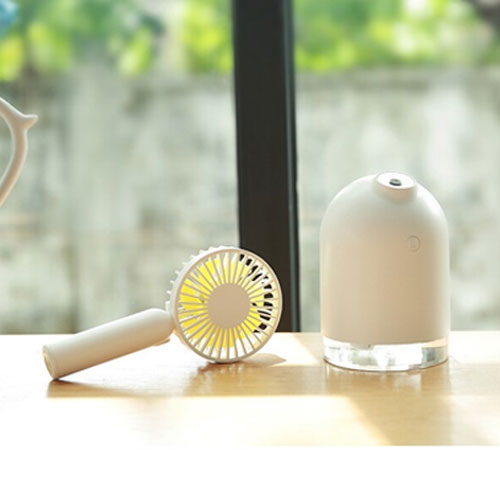 Mini Rechargeable Handheld Fan with Humidifier - White Mini Rechargeable Handheld Fan with Humidifier - White