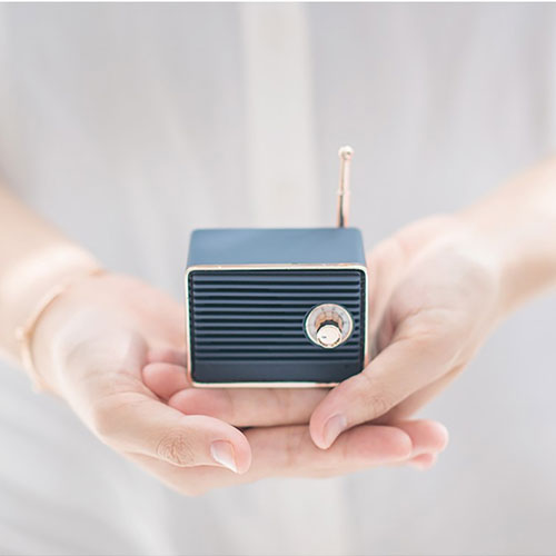 USAMS Retro Mini Bluetooth Speaker - White